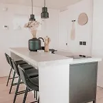 Amara -